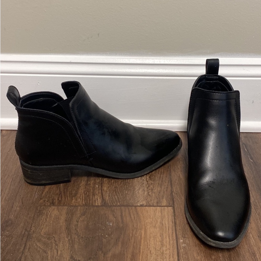 Dolce Vita leather bootie
